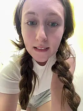 FroggyAnna online show from June 2026 04:07:02 PM