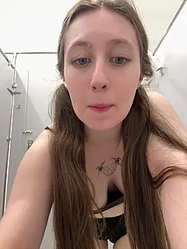 FroggyAnna online show from July 2026 07:39:01 PM