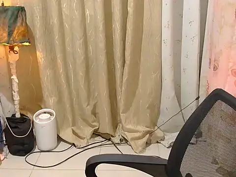 honeyLushess online show from November 2025 04:12:01 PM