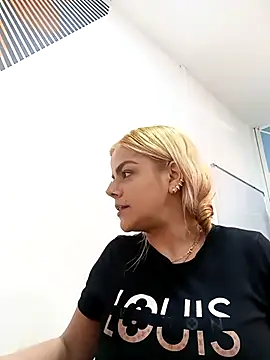 Snapshot of Alanna_Grays chatting on November 2025 04:29:01 PM Alanna Grays online show from November 2025 04:29:01 PM