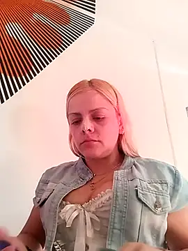 Snapshot of Alanna_Grays chatting on December 2025 01:34:02 PM Alanna Grays online show from December 2025 01:34:02 PM