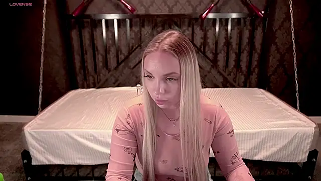 EvaSugar online show from October 2025 07:59:02 PM