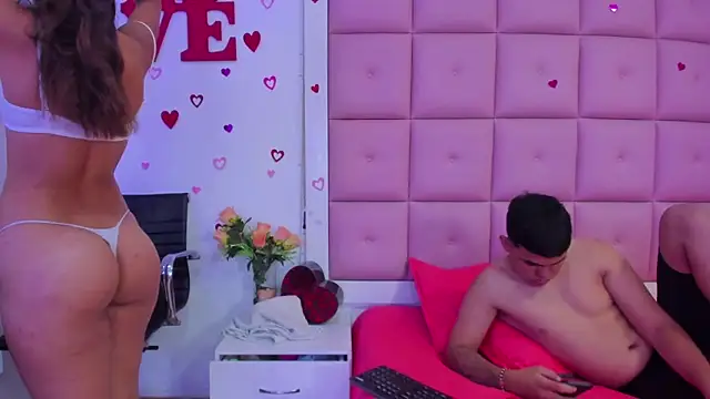 Aliss Aron online show from March 2026 12:10:01 PM