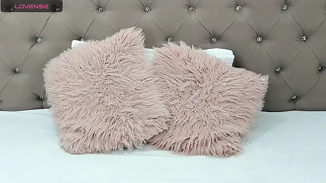 Isbettyche online show from October 2025 11:14:01 PM