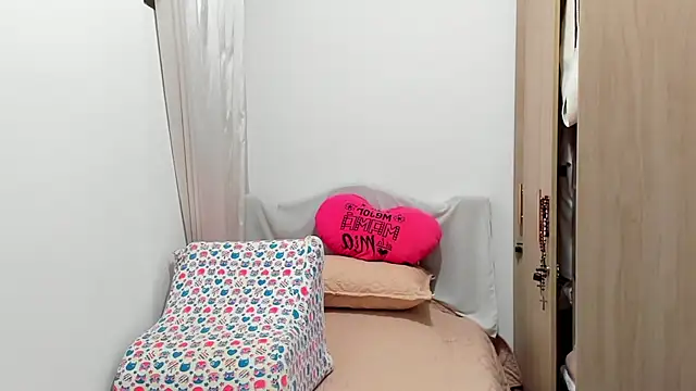 Isbettyche online show from November 2025 11:26:01 PM