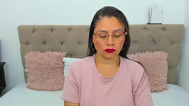 Isbettyche online show from March 2026 09:38:02 PM