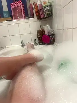 Imogenbabyyy online show from October 2025 05:46:01 PM