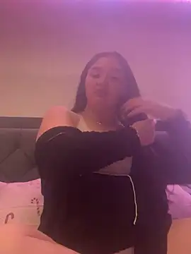 Imogenbabyyy online show from November 2025 06:02:01 PM