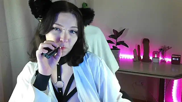 Snapshot of Liraras chatting on September 2025 10:31:02 PM Liraras online show from September 2025 10:31:02 PM