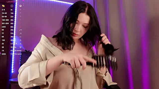 Snapshot of Liraras chatting on December 2025 04:28:02 PM Liraras online show from December 2025 04:28:02 PM