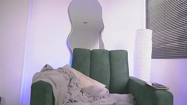 Snapshot of a_Malgosia_mako chatting on October 2025 05:47:02 PM a Malgosia mako online show from October 2025 05:47:02 PM