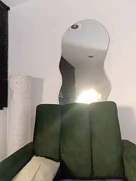 Snapshot of a_Malgosia_mako chatting on November 2025 11:38:01 PM a Malgosia mako online show from November 2025 11:38:01 PM