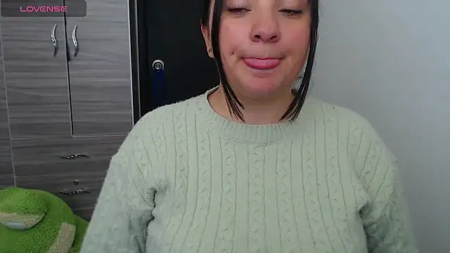 EmilySpicy online show from October 2025 03:13:02 PM
