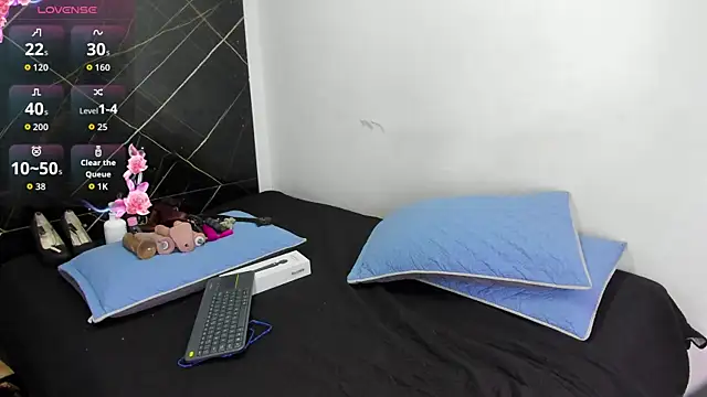 Snapshot of Bora_Lajuana chatting on June 2026 04:01:01 AM Bora Lajuana online show from June 2026 04:01:01 AM