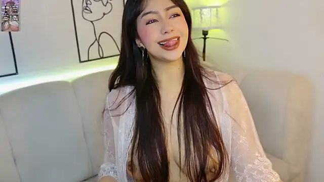 VioletBlacke  online show from April 2026 01:37:01 PM