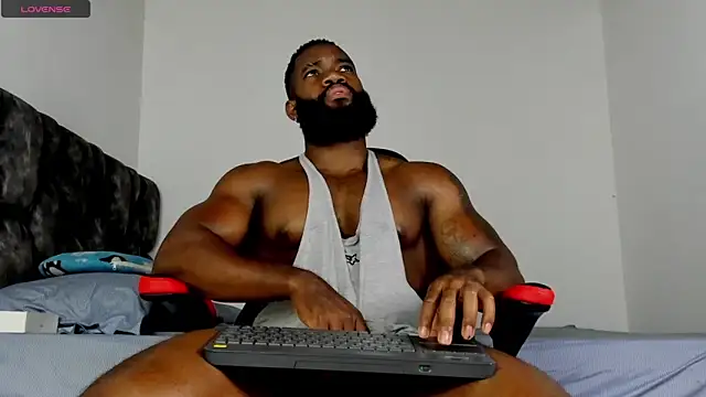 Snapshot of james_musclebbc chatting on June 2026 12:16:01 PM james musclebbc online show from June 2026 12:16:01 PM