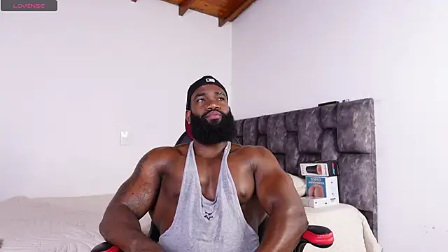 Snapshot of james_musclebbc chatting on July 2026 11:45:01 PM james musclebbc online show from July 2026 11:45:01 PM