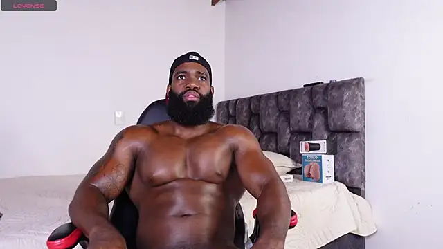Snapshot of james_musclebbc chatting on July 2026 12:04:02 PM james musclebbc online show from July 2026 12:04:02 PM
