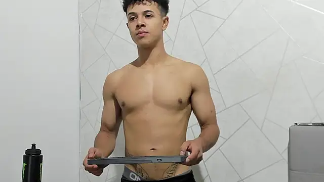 Alex Colton7 online show from November 2025 03:32:01 AM