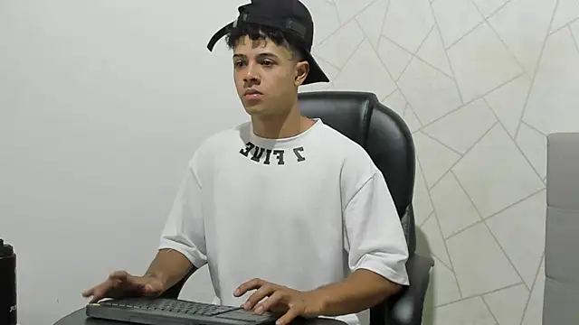 Alex Colton7 online show from November 2025 03:50:02 AM