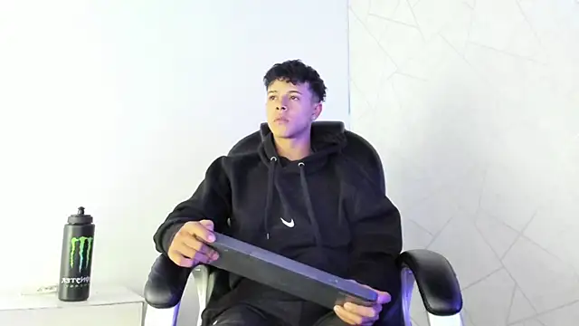 Alex Colton7 online show from December 2025 03:40:02 AM