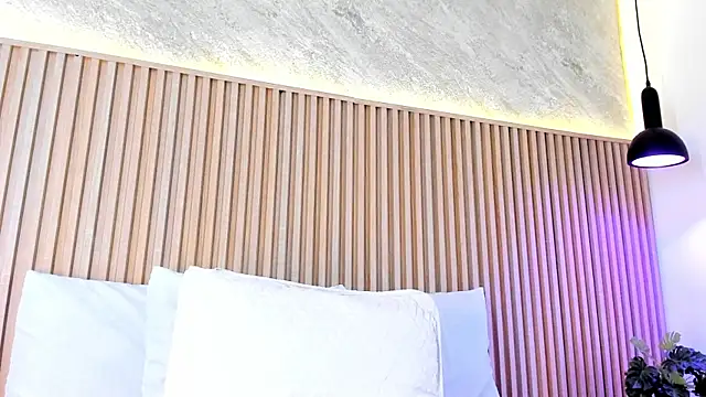 Roxie-NS online show from April 2026 12:10:02 PM