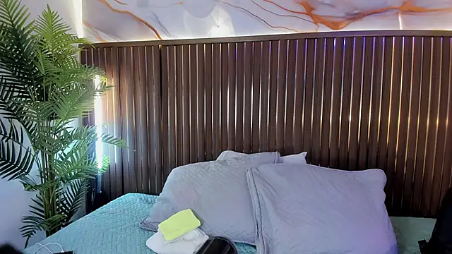 Roxie-NS online show from February 2026 11:45:01 AM