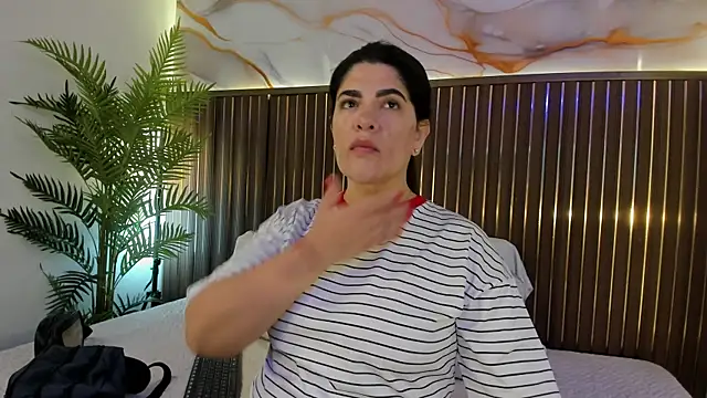 Roxie-NS online show from January 2026 11:47:02 AM