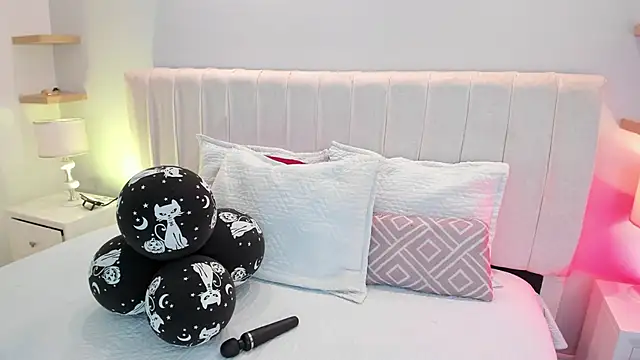 Snapshot of Chahna_ chatting on October 2025 12:02:01 PM Chahna online show from October 2025 12:02:01 PM