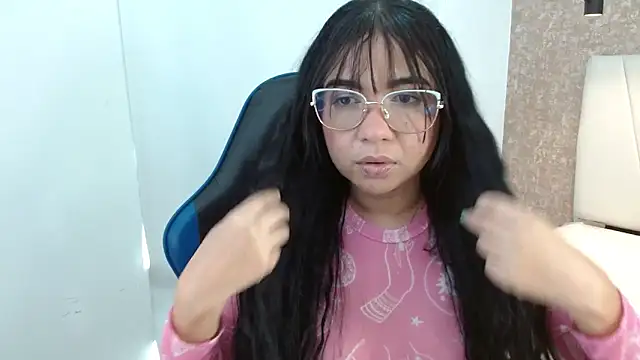 AliceSmiith  online show from September 2025 06:03:02 PM
