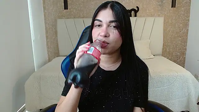 AliceSmiith  online show from September 2025 05:46:01 PM