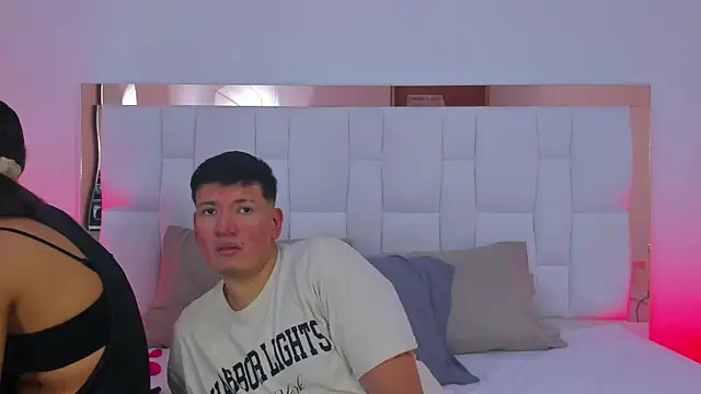 ZoeandEthan online show from September 2025 06:37:01 PM