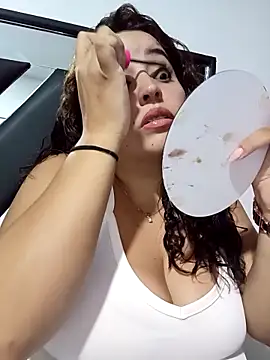 LoanaSantos online show from October 2025 09:48:02 PM