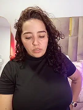 LoanaSantos online show from November 2025 10:20:02 PM