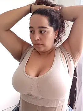 LoanaSantos online show from May 2026 05:04:02 PM