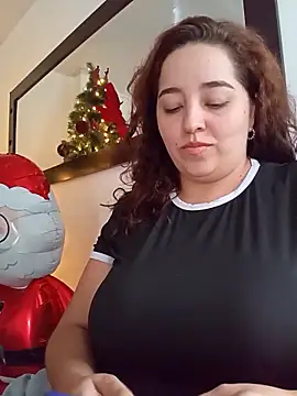 Snapshot of LoanaSantos chatting on December 2025 09:29:01 PM LoanaSantos online show from December 2025 09:29:01 PM