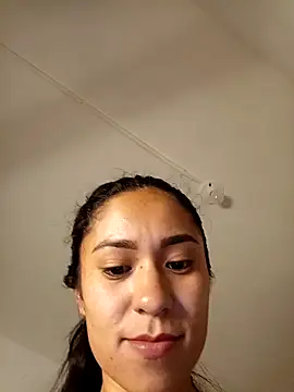 Liahdiaz  online show from April 2026 02:56:01 PM