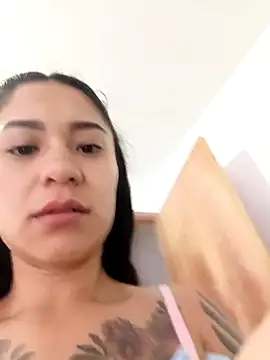 Liahdiaz  online show from February 2026 12:47:02 PM