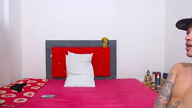 miawhithee online show from October 2025 02:21:01 AM