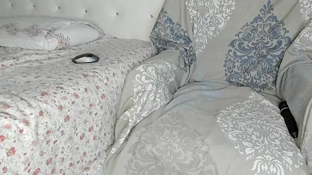 twinwoke12 online show from February 2026 10:00:02 AM