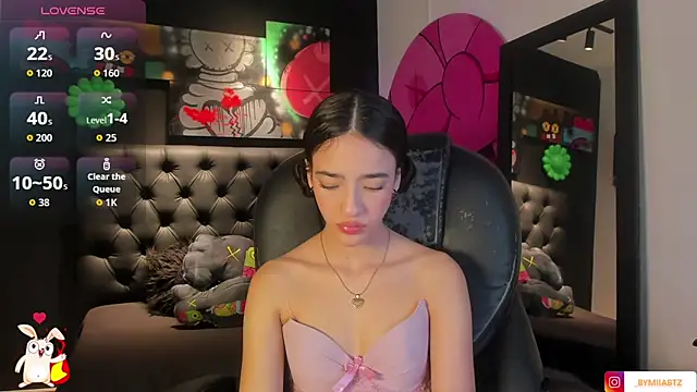 miIa bratz online show from February 2026 07:58:01 PM