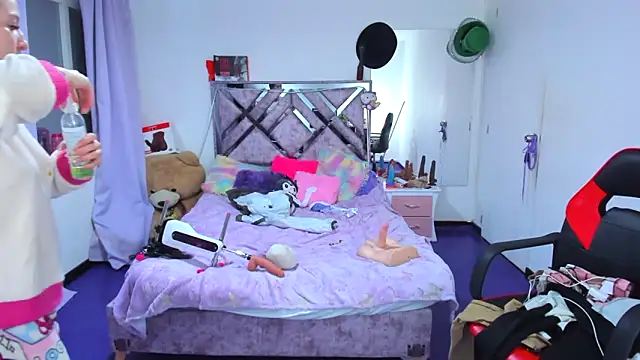 Snapshot of Luna_Analya chatting on March 2026 04:13:01 AM Luna Analya online show from March 2026 04:13:01 AM