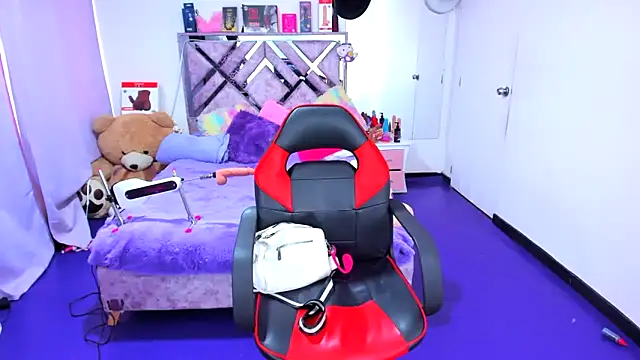 Snapshot of Luna_Analya chatting on March 2026 03:18:02 PM Luna Analya online show from March 2026 03:18:02 PM