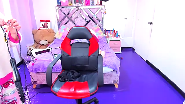 Snapshot of Luna_Analya chatting on March 2026 01:05:01 PM Luna Analya online show from March 2026 01:05:01 PM