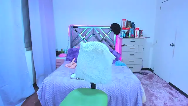 Luna Analya online show from October 2025 11:11:01 PM