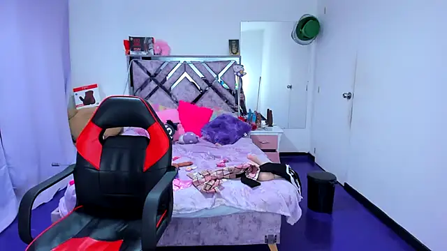 Snapshot of Luna_Analya chatting on April 2026 04:58:02 AM Luna Analya online show from April 2026 04:58:02 AM