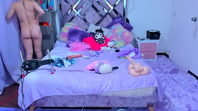 Luna Analya online show from November 2025 08:20:02 PM