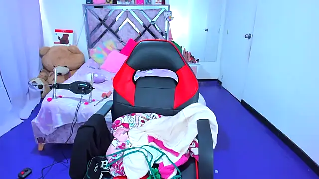 Snapshot of Luna_Analya chatting on March 2026 02:52:02 PM Luna Analya online show from March 2026 02:52:02 PM