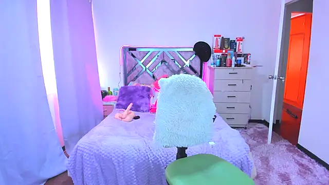 Luna Analya online show from November 2025 03:17:01 PM