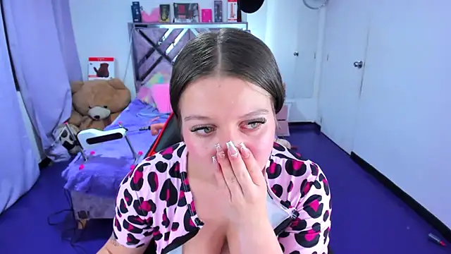 Snapshot of Luna_Analya chatting on March 2026 01:44:02 AM Luna Analya online show from March 2026 01:44:02 AM